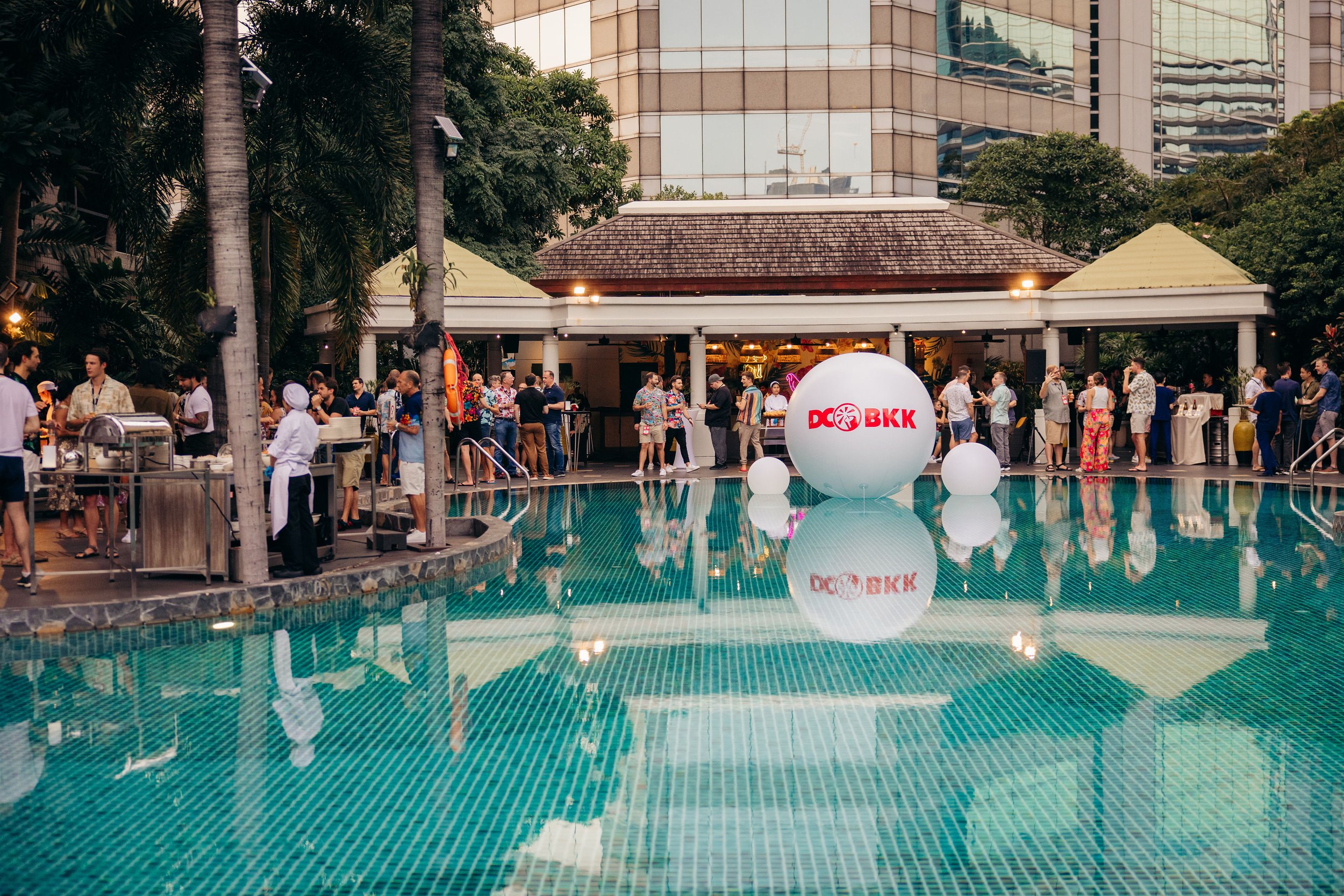 The Conrad Hilton Bangkok pool