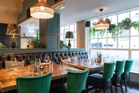 London April 17 Junto